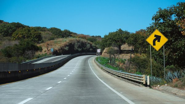 Quels critÃ¨res considÃ©rer lors de l'achat d'une voiture Ã©lectrique ?